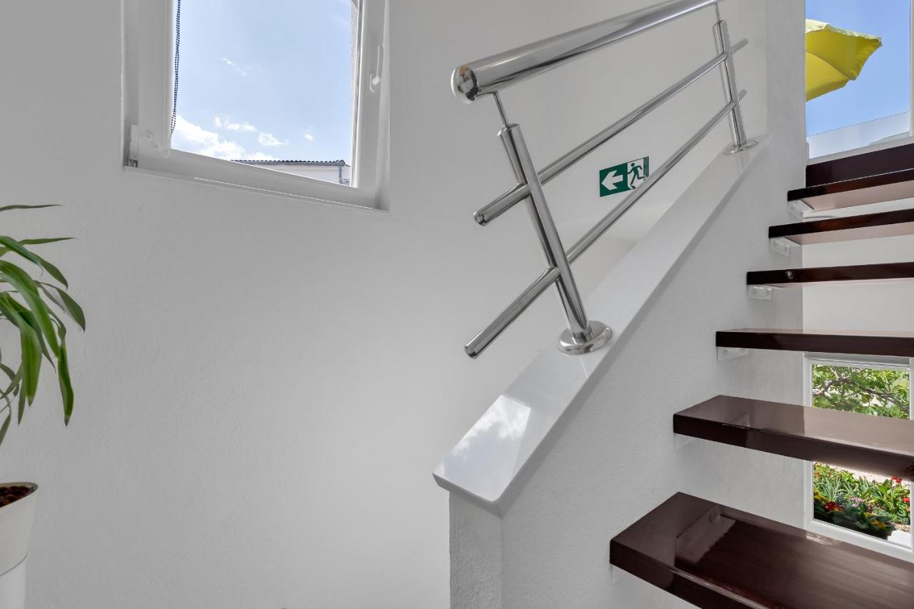 Apartamento Kuca Za Odmor Lemon Tree Makarska Exterior foto