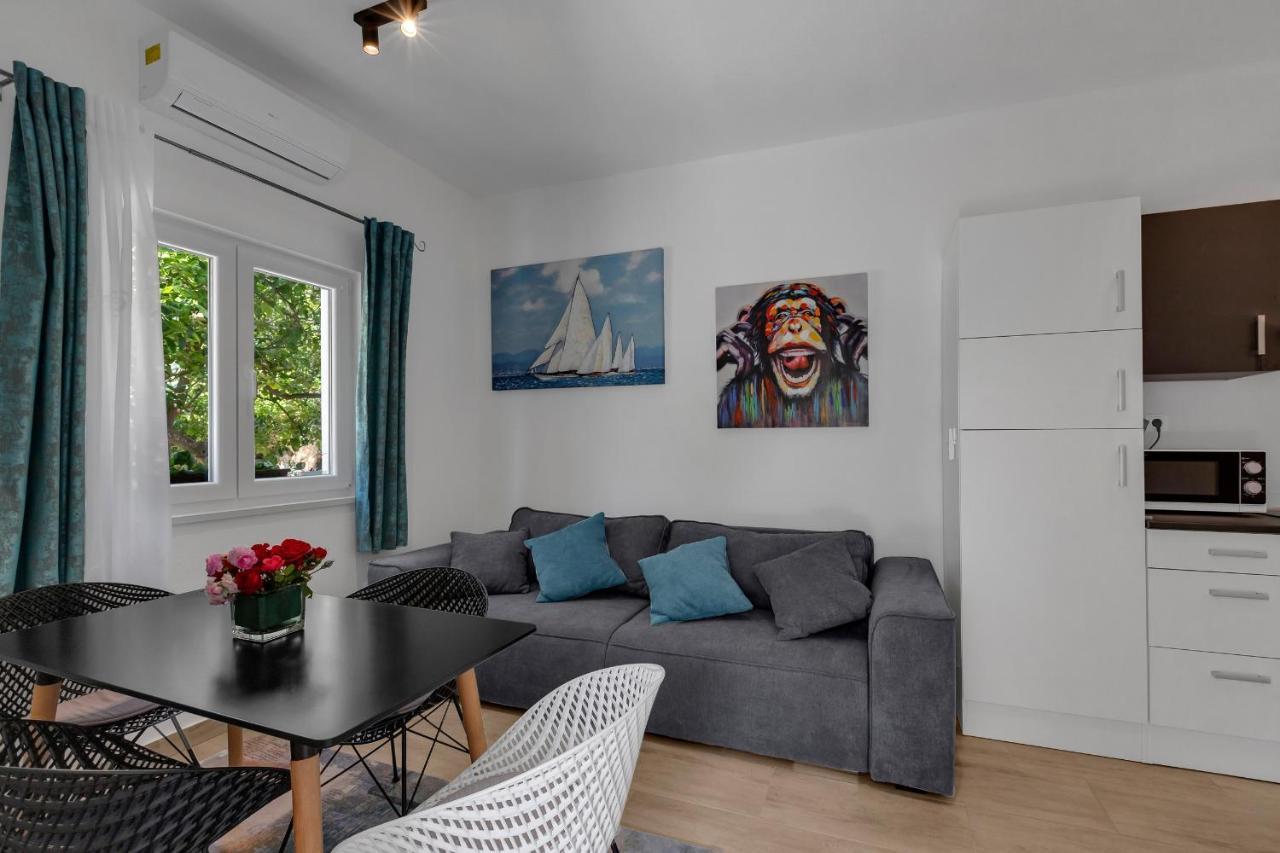 Apartamento Kuca Za Odmor Lemon Tree Makarska Exterior foto
